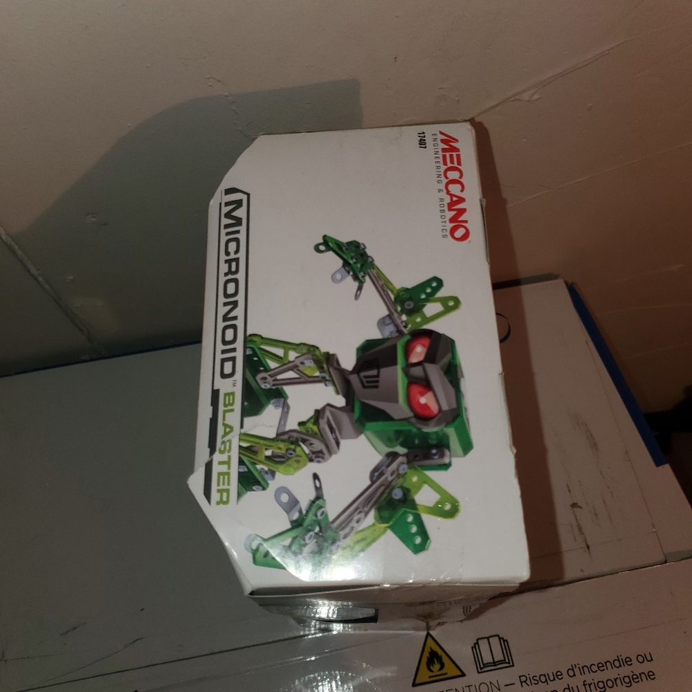 Meccano Engineering and Robotics Micronoid - Picture 4 of 6